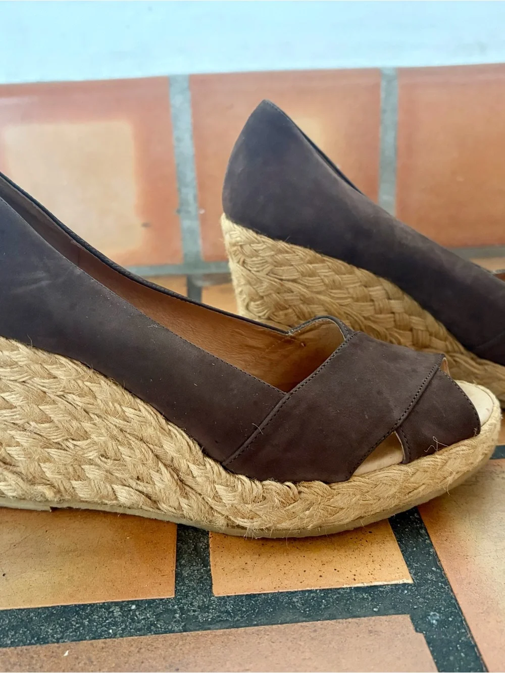 Vintage c.2005 KORS Michael Kors Brown Suede Espadrille Wedge Peep-Toe Heels